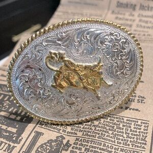 Small Silver/Gold Tone Belt Buckle